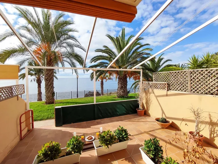 Apartments on sale by the beach Alicante in Spain